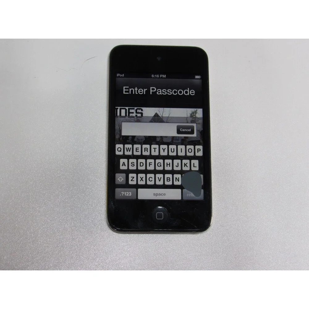 Apple iPod Touch 4th Gen 32GB Black A1367 - FOR PARTS / REPAIR - Screen Damage